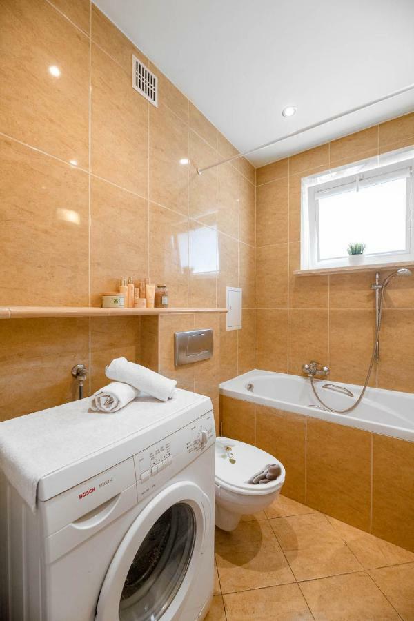 Apartament Goka Like It Apartment Warsaw Exterior photo