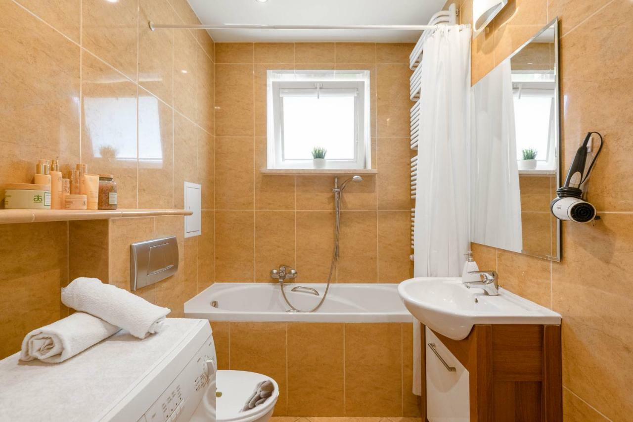 Apartament Goka Like It Apartment Warsaw Exterior photo